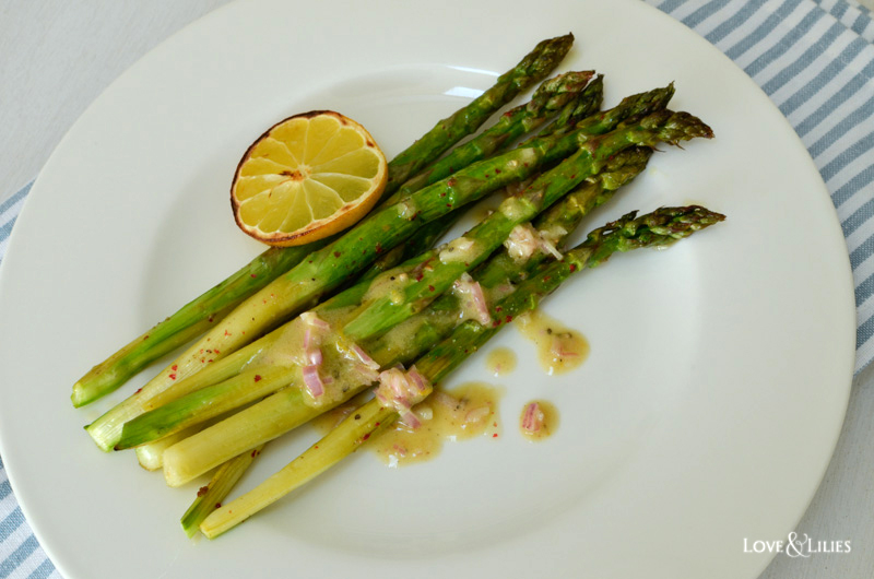 Grüner Spargel aus dem Ofen