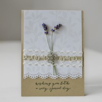 LoveAndLilies.de // Hochzeitskarte mit frischem Lavendel